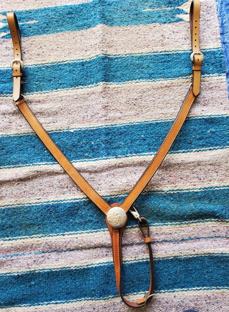 REDUCED!! Circle Y Breast Collar with Single Concho, Medium Oil Leather