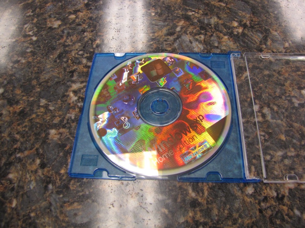 Vintage Microsoft Windows XP Home Edition Version 2002 CD-ROM - LM27