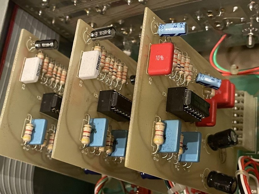 Urei model 1620 music mixer Silver panel