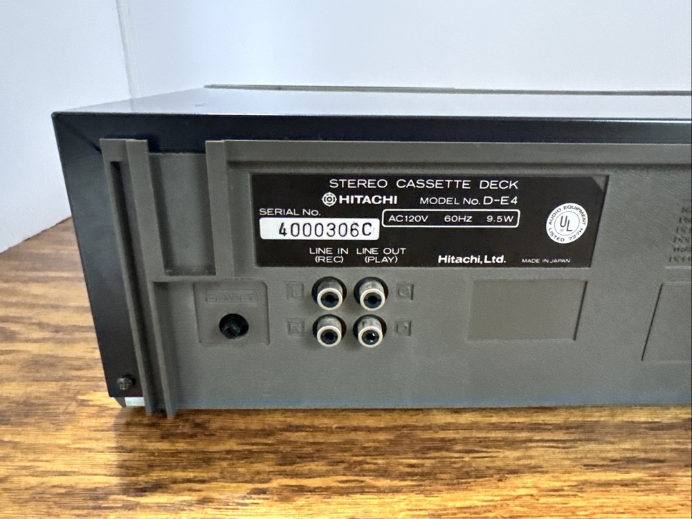 Hitachi - D-E4 Cassette Deck -tested Cleaned Belts Replaced.