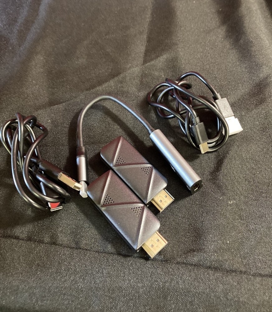 Wireless HDMI Transmitter and Receiver Kit