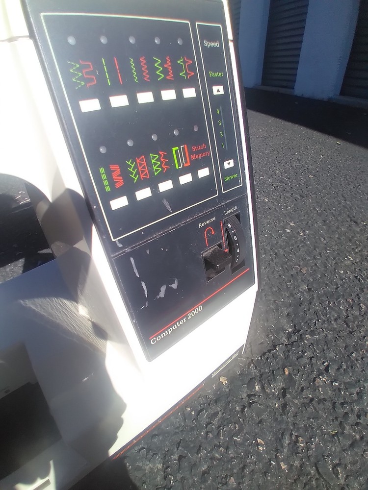 Montgomery Ward Sewing Machine UHT J2000