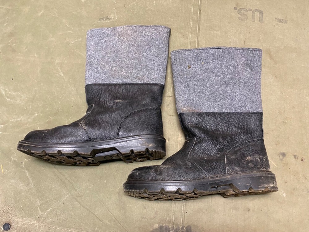 WWII GERMAN WINTER FELT BOOTS-SIZE 11