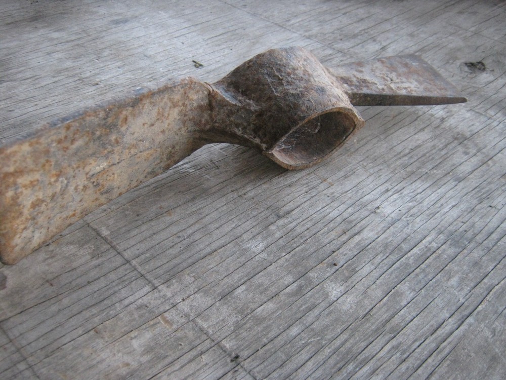 Rusty Rustic Original Vintage Primitive Metal PICK no handle