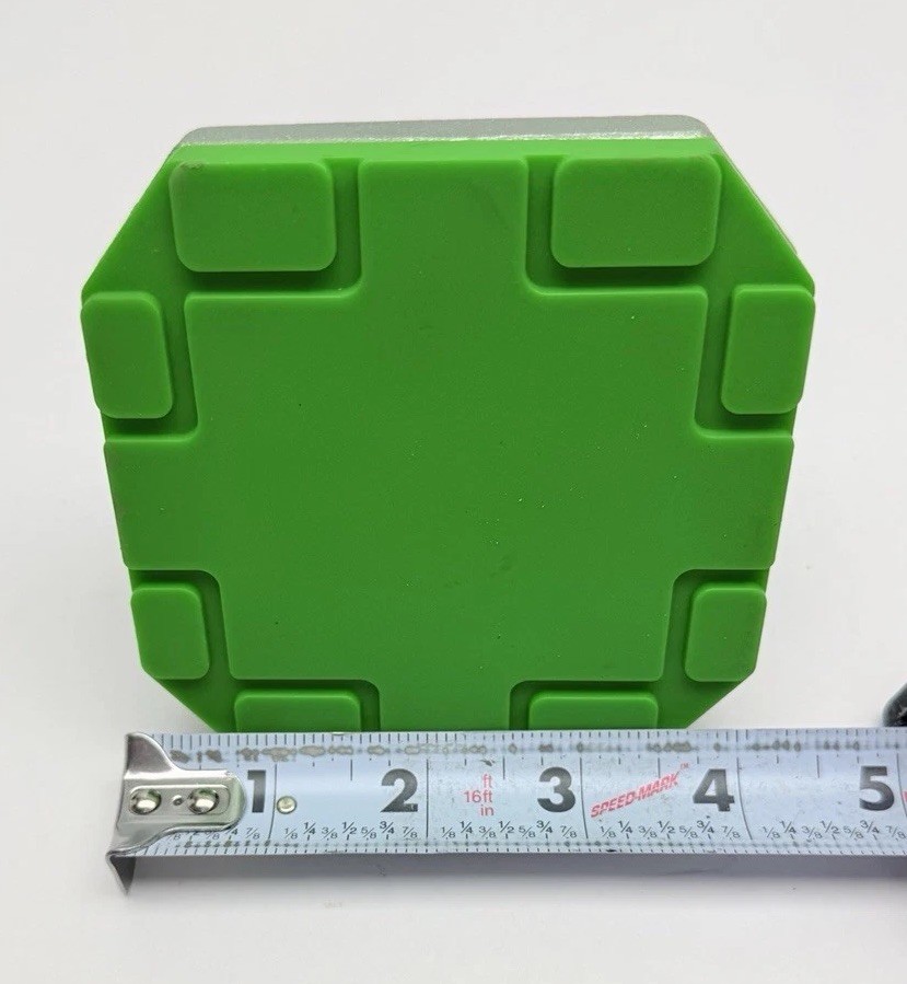 ELECTRIC VEHICLE FOOTPAD