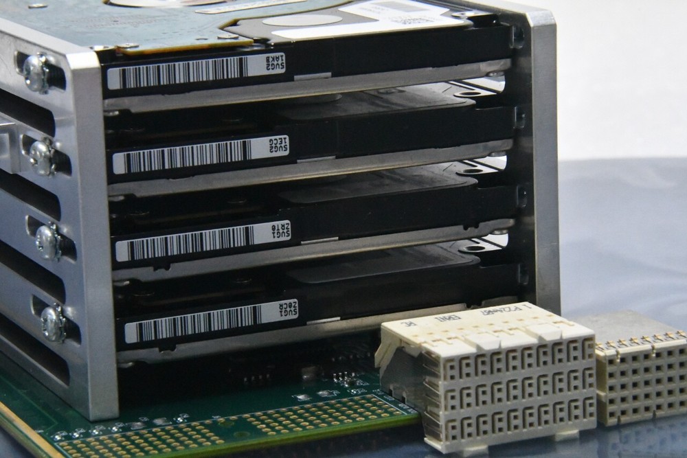 National Instruments NI 8260 4-Drive Storage Module