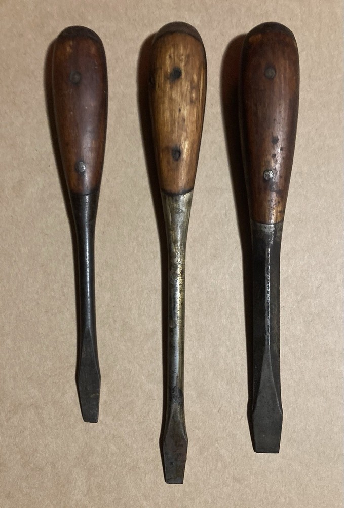 3 vintage perfect handle screwdrivers