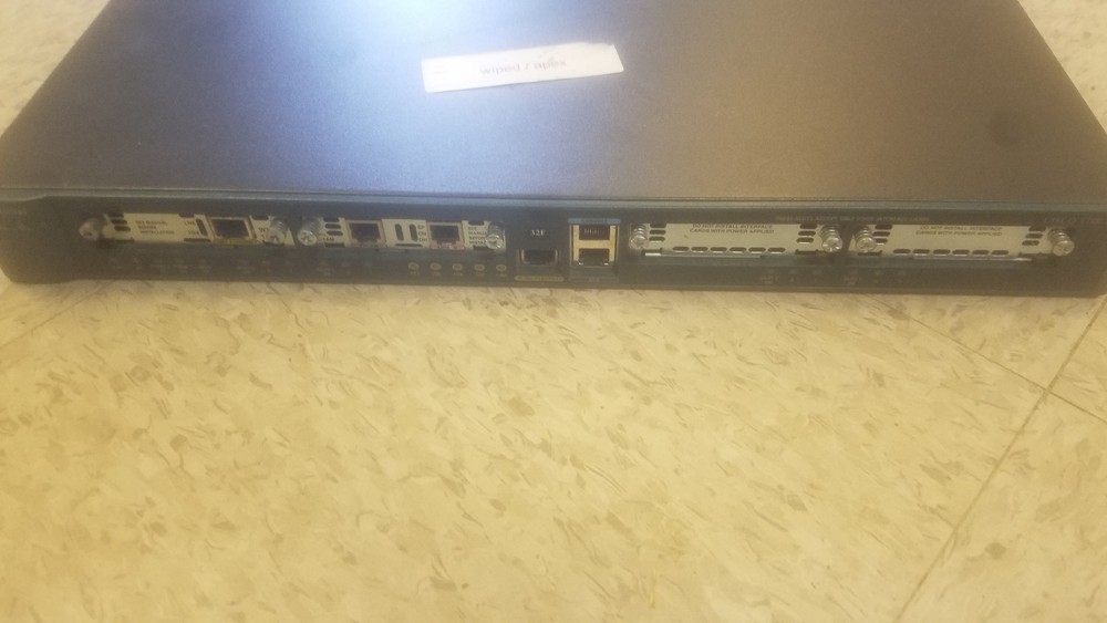 Cisco Systems 1760 Cisco 1700 Series Modular Access Network Router Switch