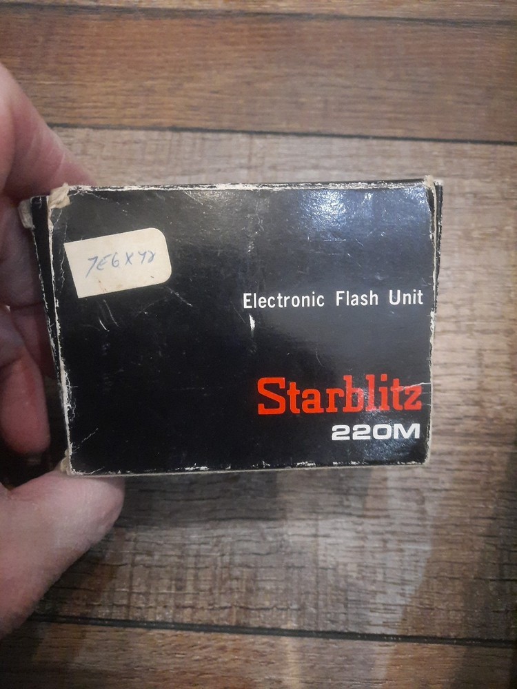 Starblitz 220m Electronic Flash Unit