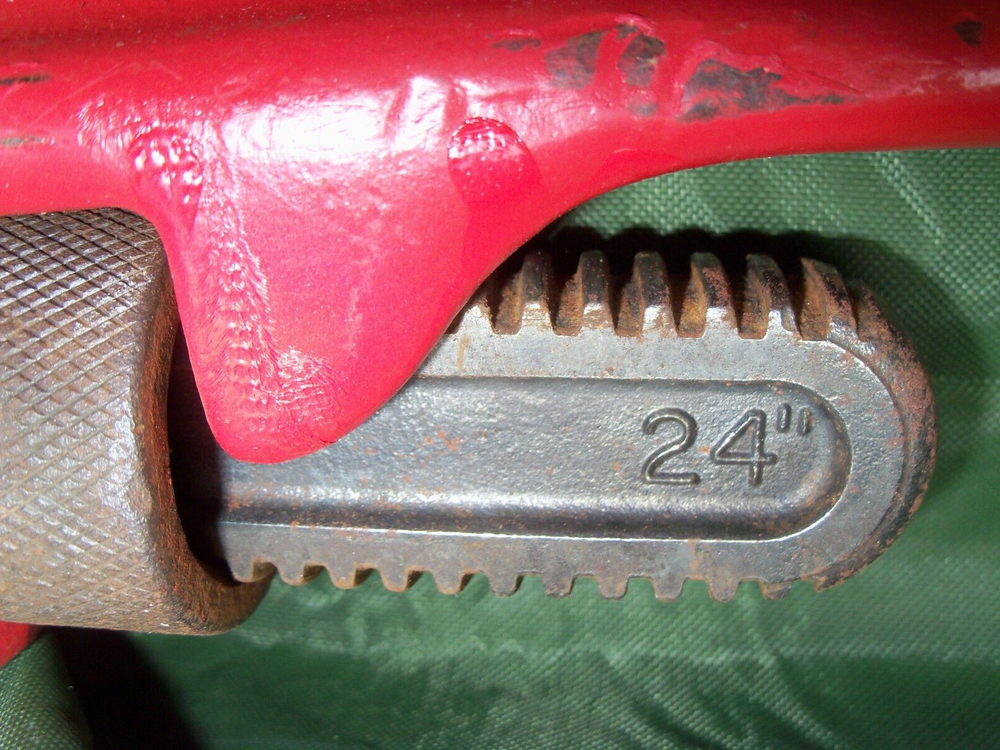 RIDGID 24" HEAVY DUTY PIPE WRENCH