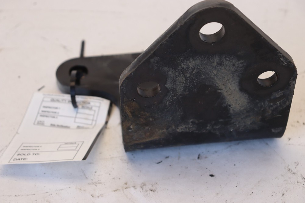 2013-2020 KENWORTH T680 PACCAR MX-13 FRONT RIGHT ENGINE FRAME MOUNT BRACKET OEM