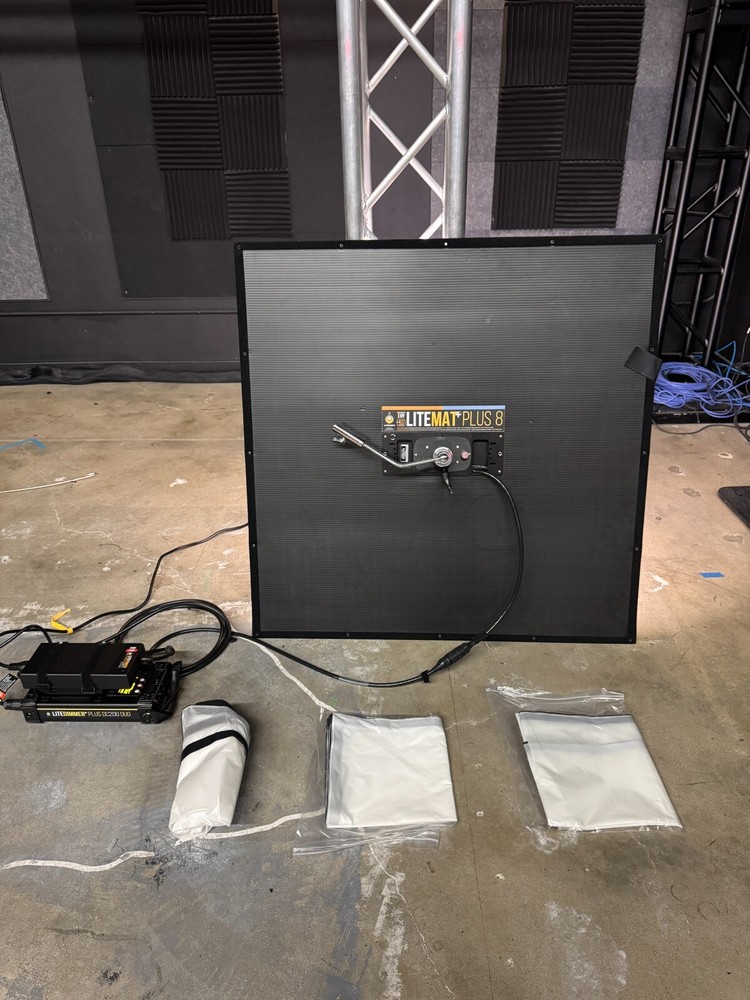 LiteMat Plus 8 with LiteDimmer Plus Duo (DMX)