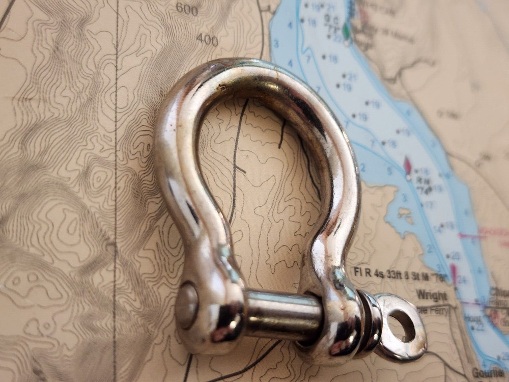 Stainless Steel 3/16" Pin Bow Shackle