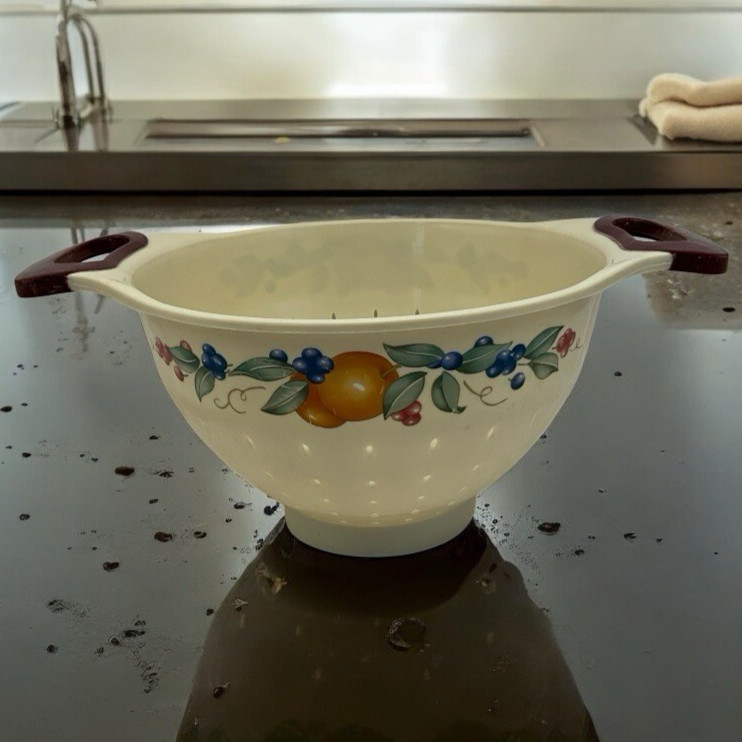 Vintage Corelle Coordinates Abundance Plastic Colander Strainer Large 5 Quart