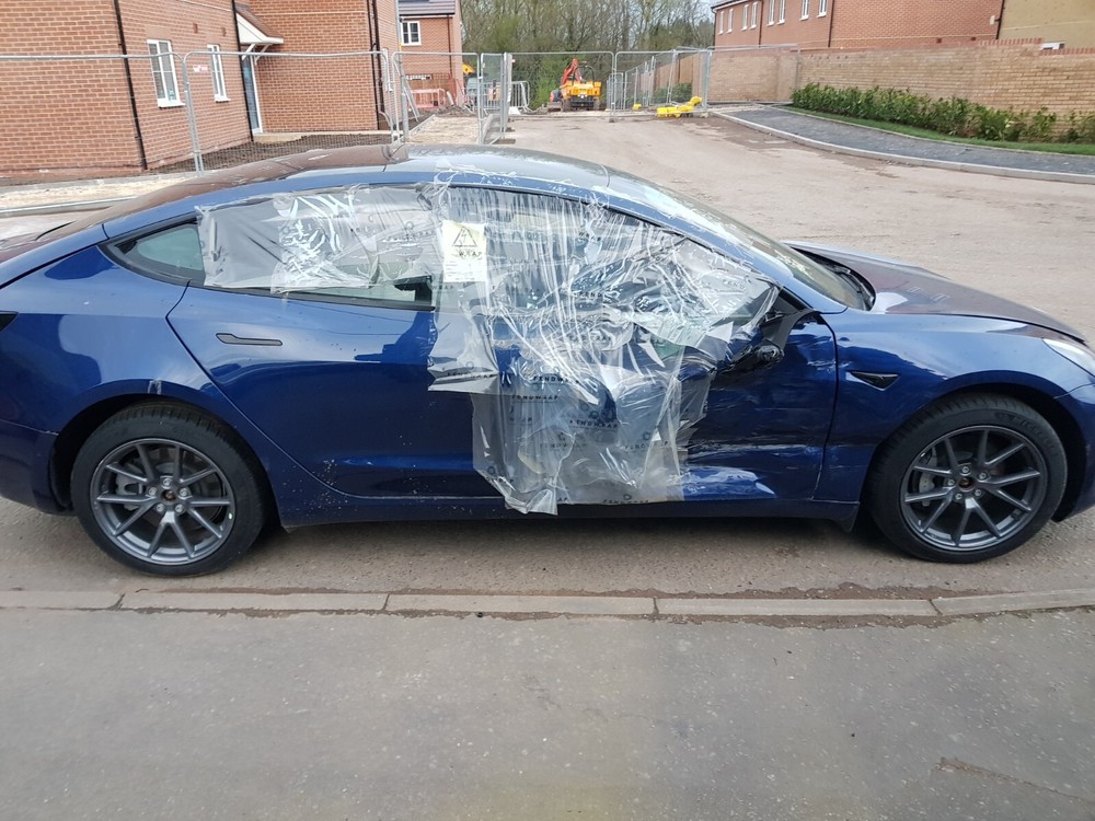 Tesla Model 3 Long Range 2022 Safety Triangle Sign