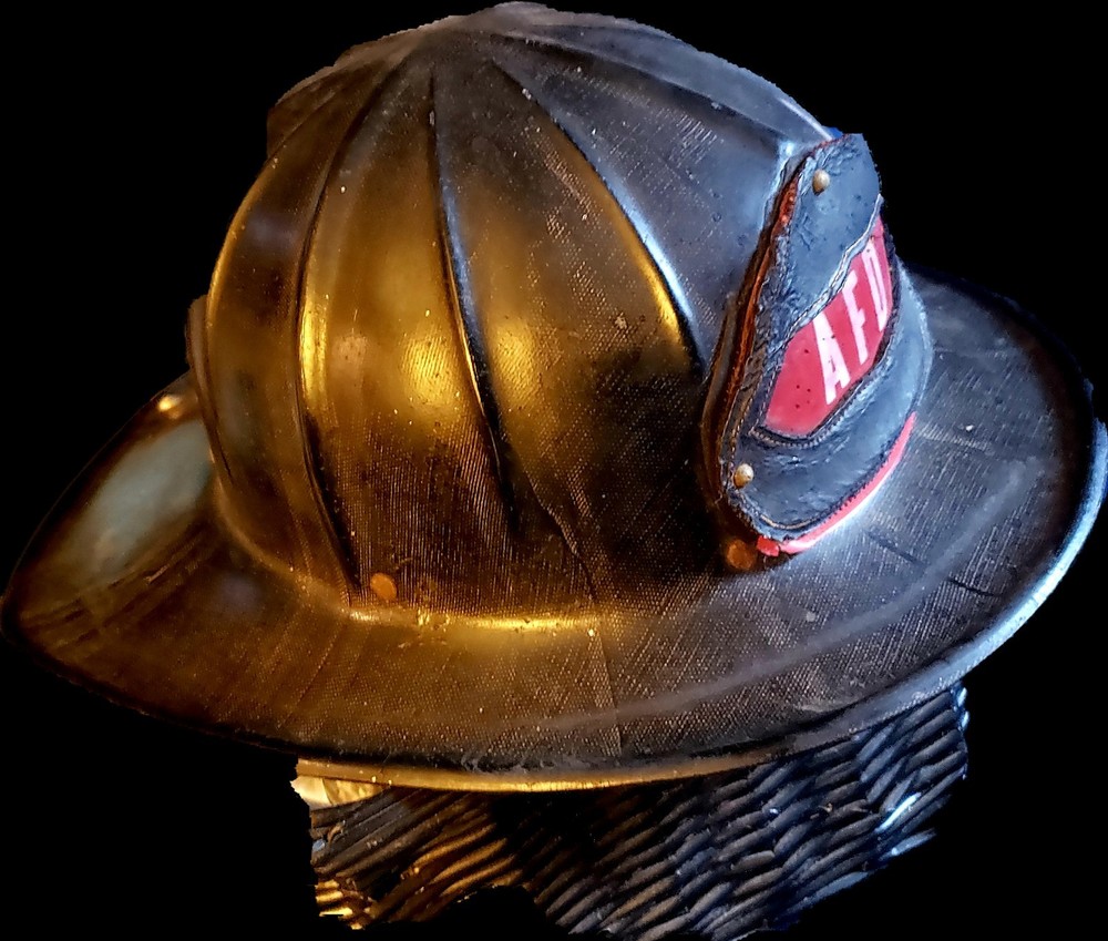 ANTIQUE Cairnes FIREMAN HELMET