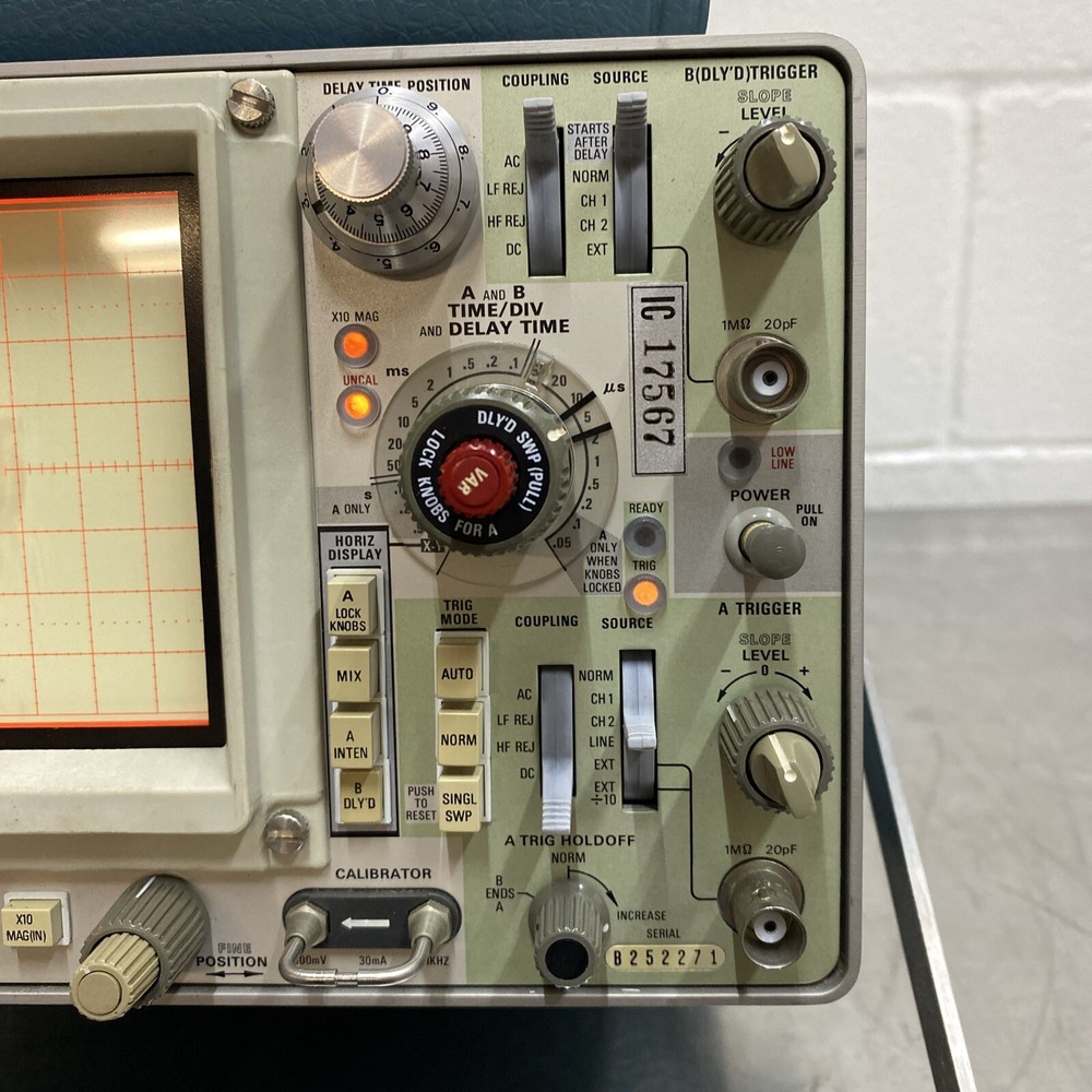 Tektronix 465 Oscilloscope