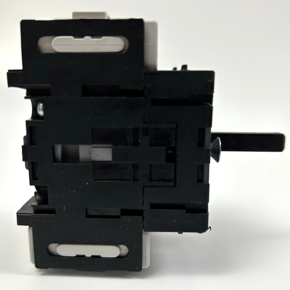 BACO 172100 3-Pole Rotary Disconnect Switch Body