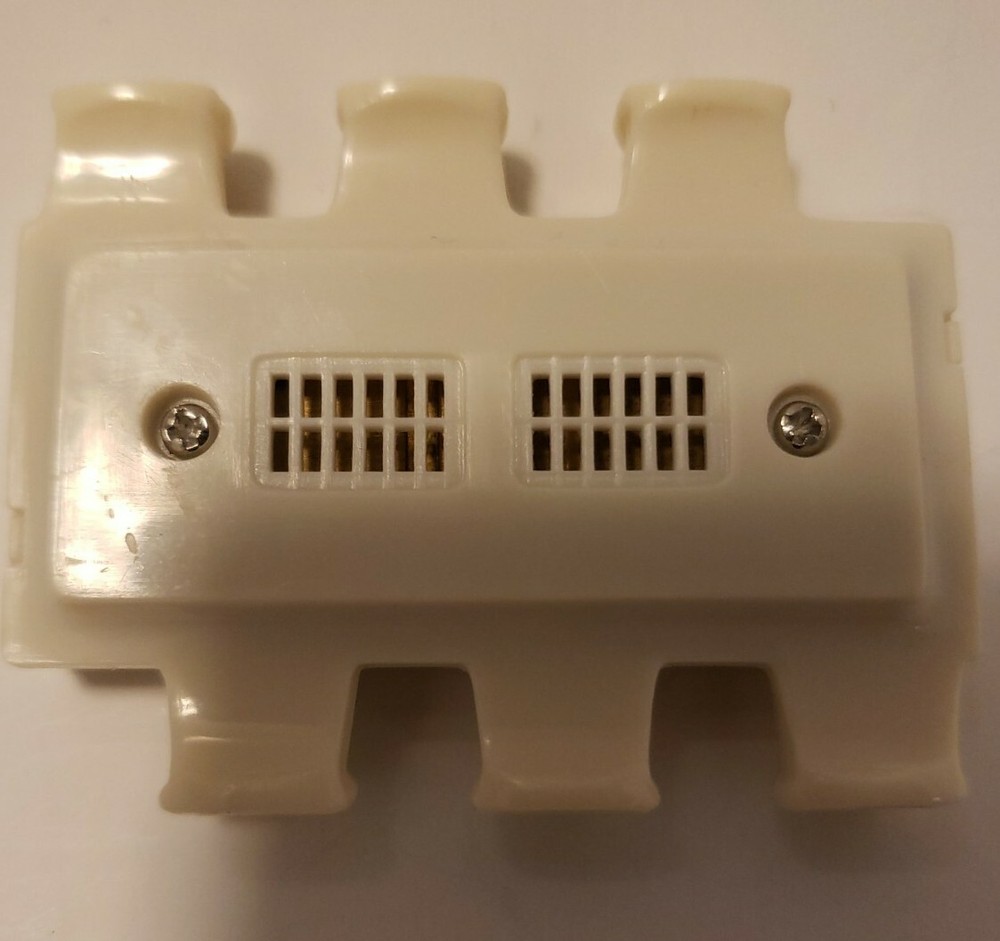 Tempus Guitar Pitch Pipe with plastic case