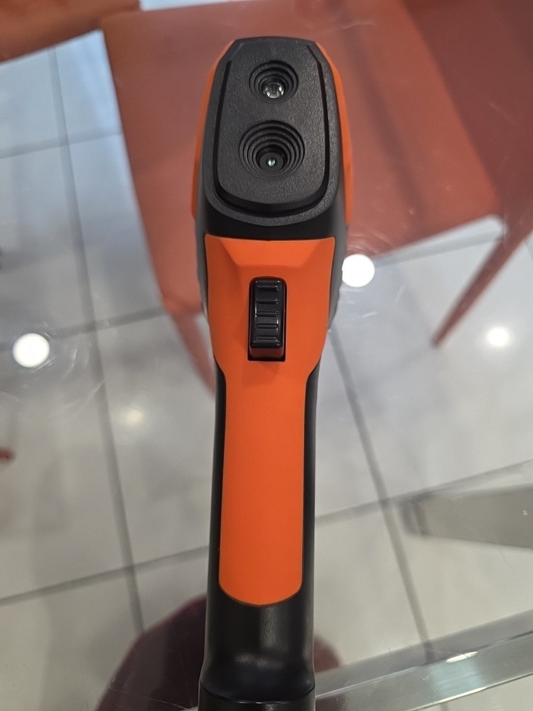 R20 handheld thermal camera, Super Resolution 240 x 240, Laser pointer thermal