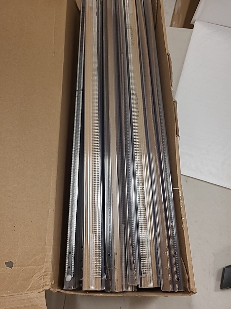 Mill-Max 2400 pcs StandardSolder Tail Dip Socket