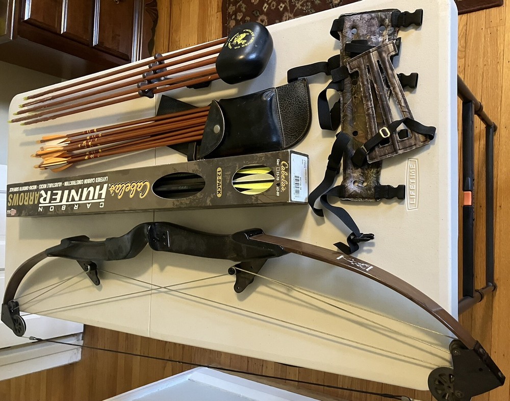 Bear Whitetail Hunter Compound Bow - Right Handed