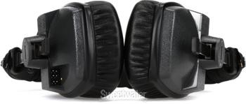 Beyerdynamic DT 150 Closed-back Isolating Studio Headphones