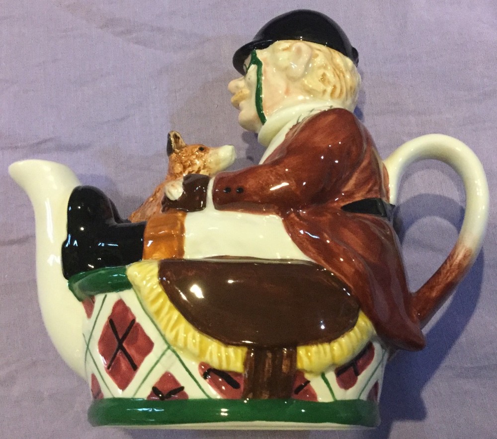 Huntsman Noritake Porcelain Teapot
