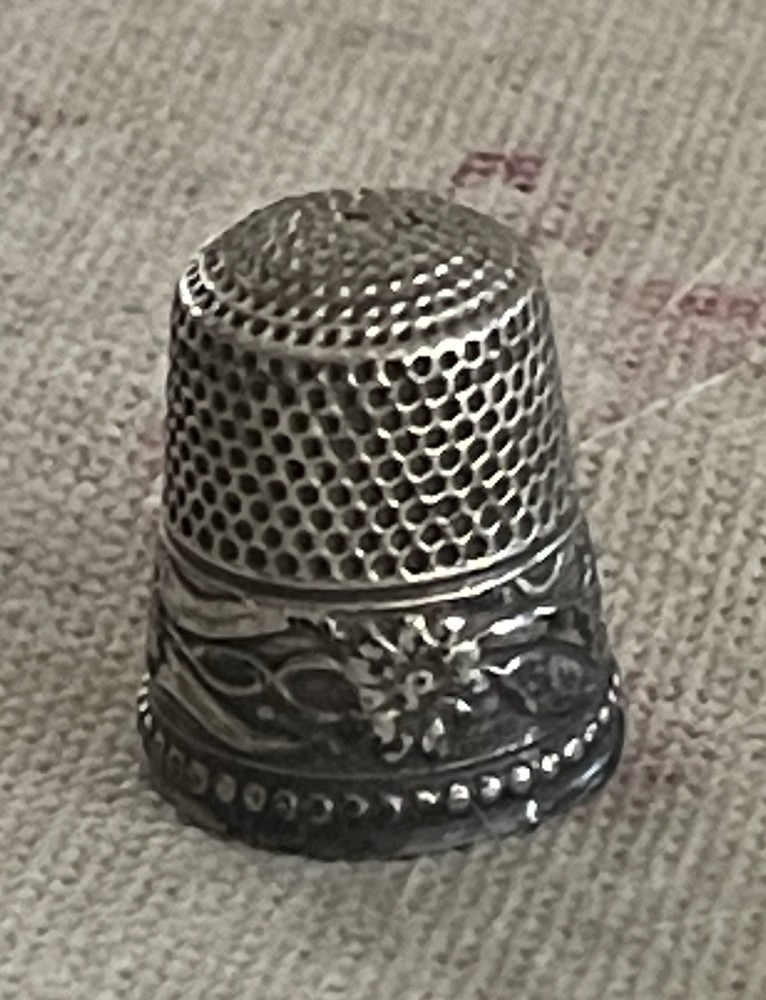 Antique Sterling Silver Thimble w/ Sunflowers  Med Size