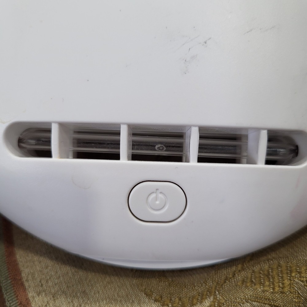 Disinfection UVC Light Sterilization Robot (One light bulb doesn't turn on.)