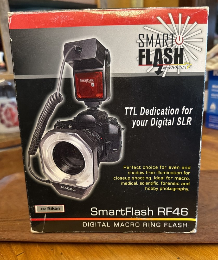 Phoenix Smart Flash with Macro attachment RF46 - Open Box. Appears To Be Unused