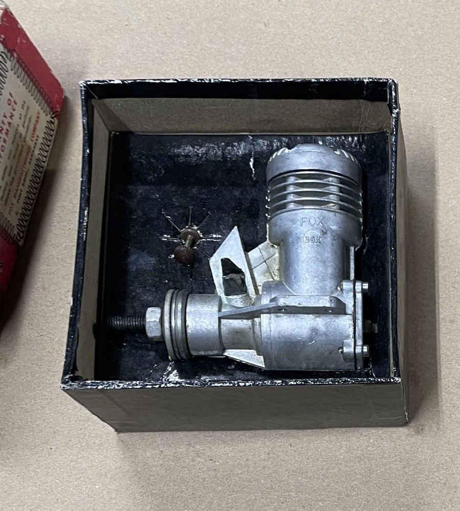 Vintage FOX .35x Model Airplane Engine