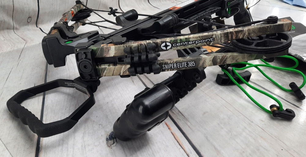 Centerpoint Sniper Elite 385 Compound Crossbow