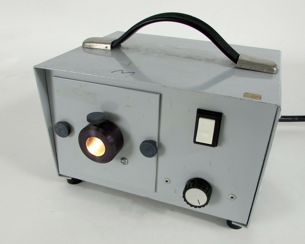 Expanded Optics 590J Fiber Optic Light Source Illuminator