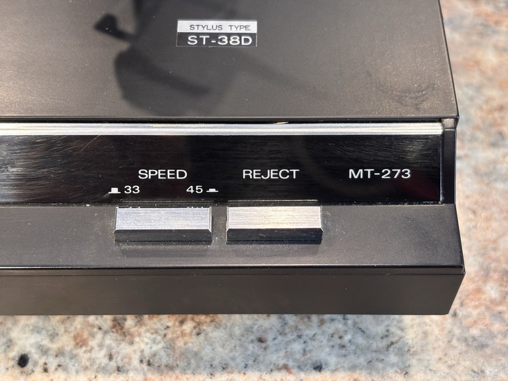 Fisher MT-273(C) Stereo Studio Standard D.D. Semi Automatic Turntable