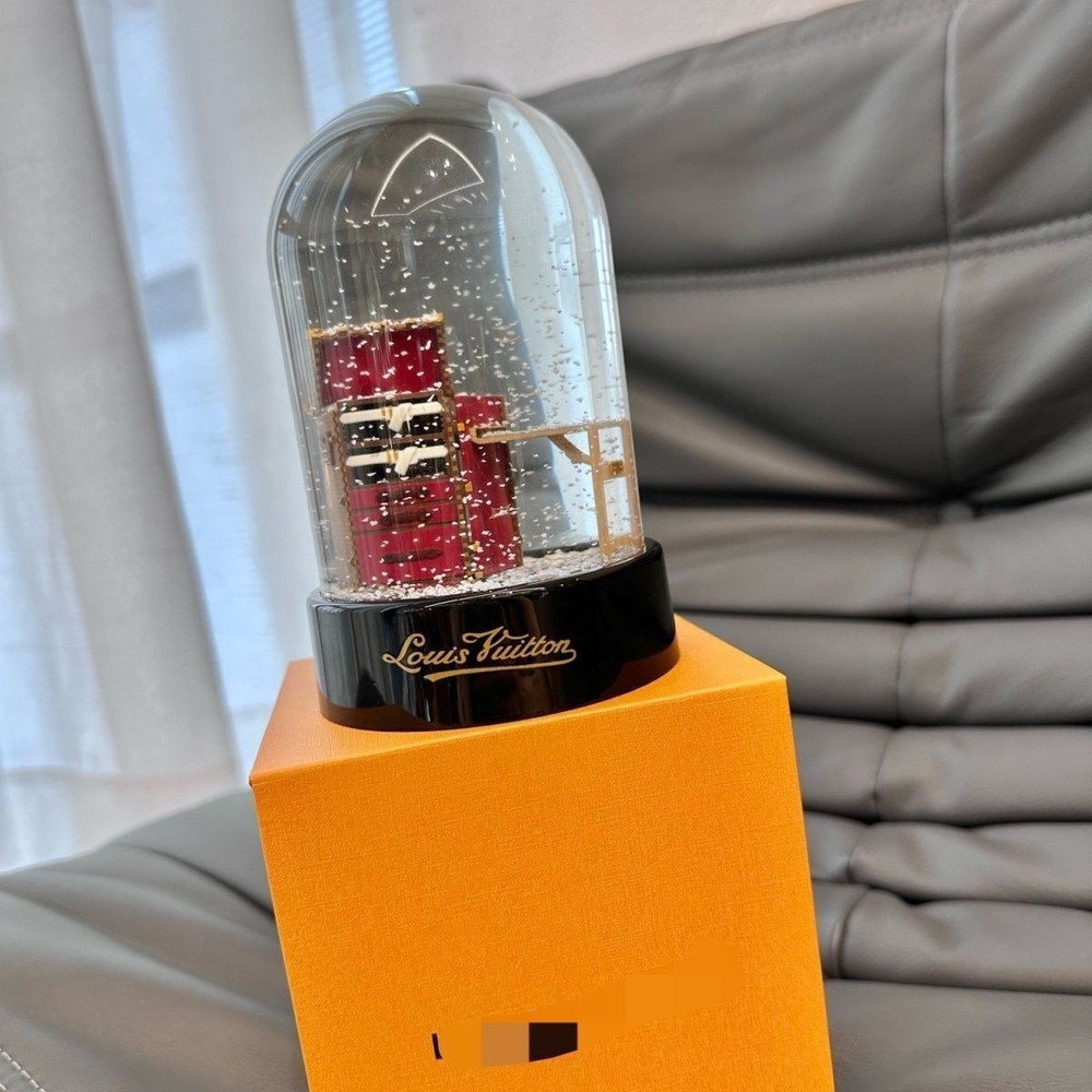 Snow Globe Dome in Box VIP Gift New
