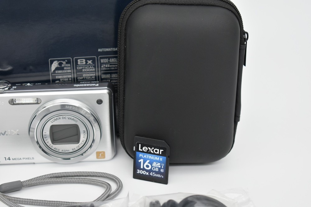 Panasonic LUMIX DMC-FH20 Silver Compact Digital Camera 14.1MP - Bundle Tested