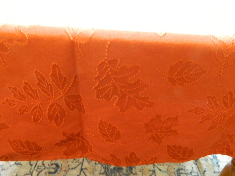 L-24 RUST FALL LEAF COTTON BLEND TABLECLOTH 58 X 114