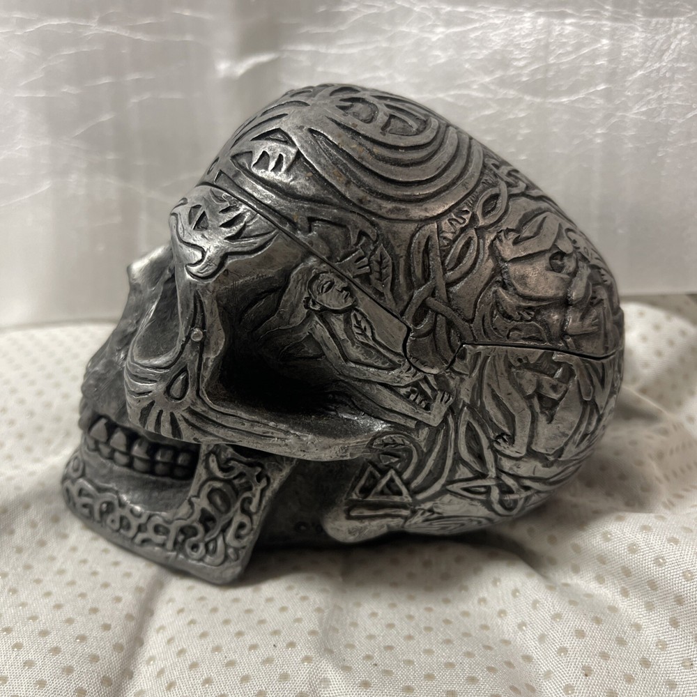WUI Skull Ashtray Vintage