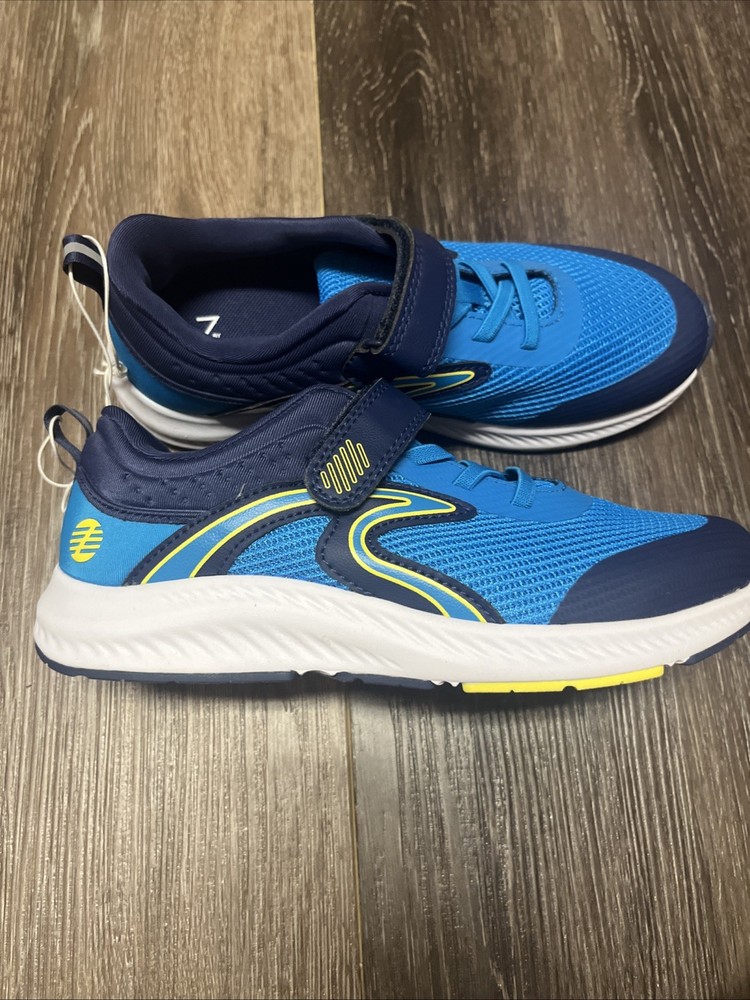Boys Size 5 Zella Sneakers