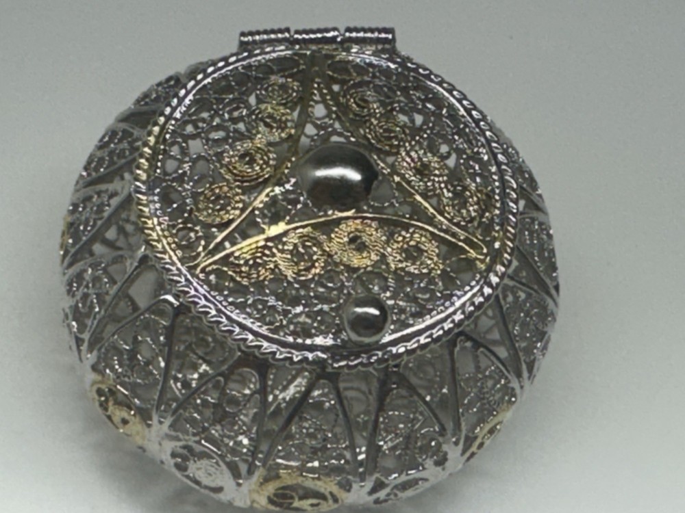 sterling silver 925 filigree round shape pill box