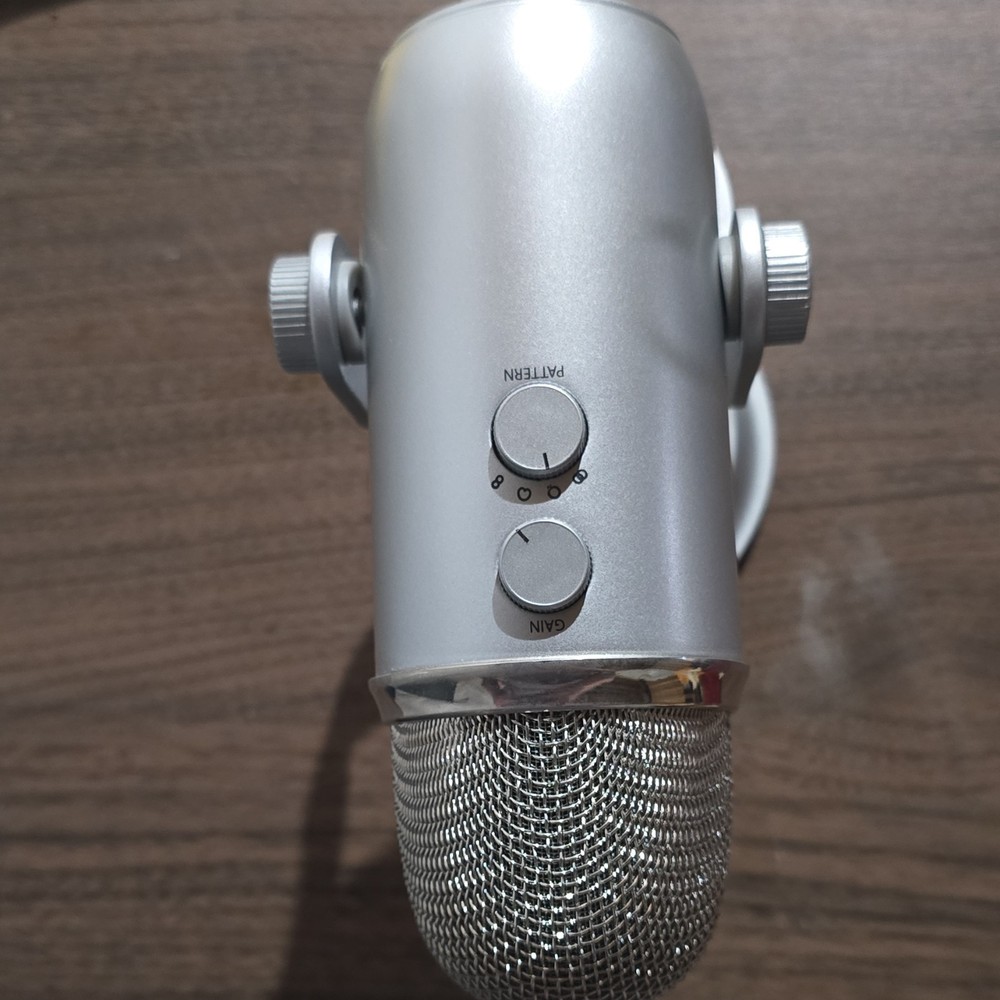 Blue Yeti USB Condenser Microphone Silver with Mute Switch & Gain Control