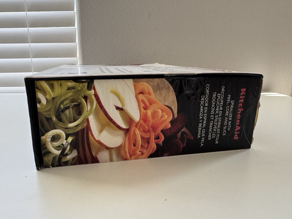 KitchenAid KSM1APC Spiralizer Attachment Peel Core Slice Complete Used Box