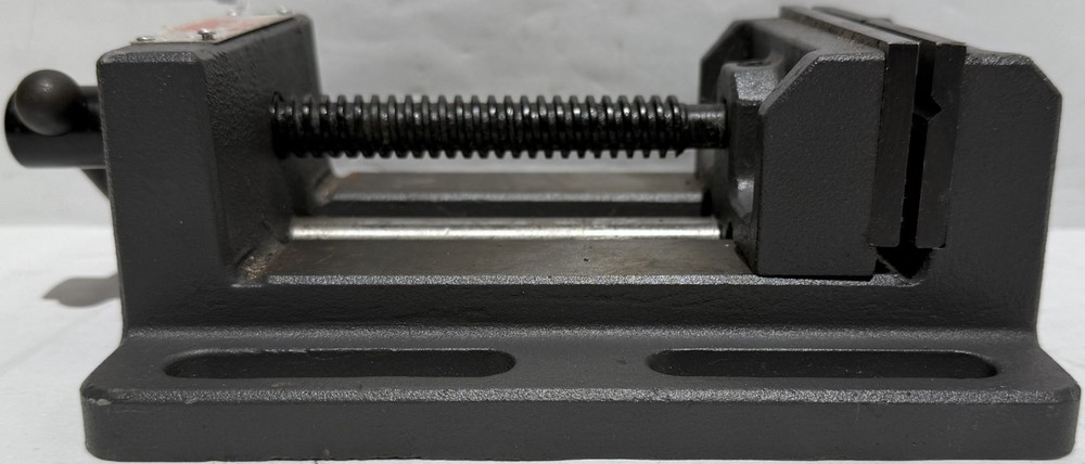 Dayton Machine Vise Fixed Base 4''
