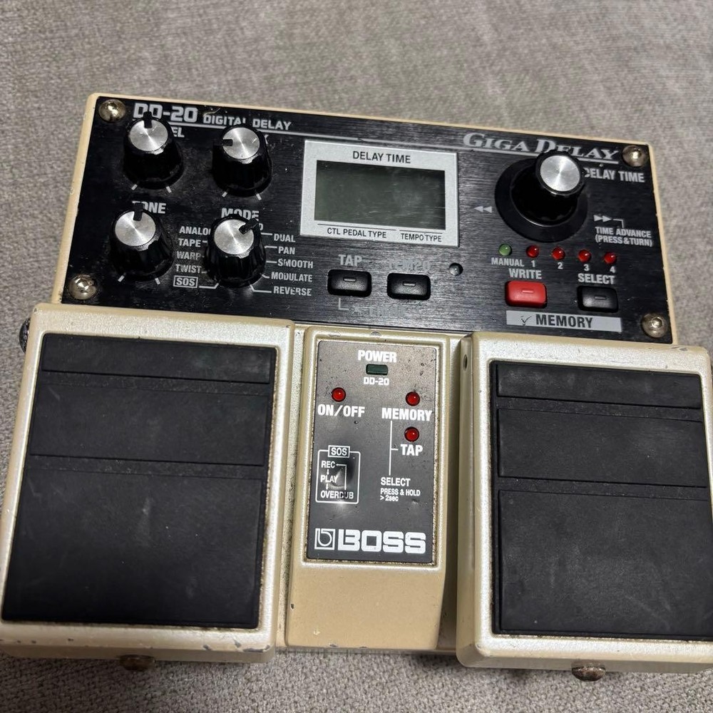 BOSS DD-20 Digital Delay "Giga Delay“