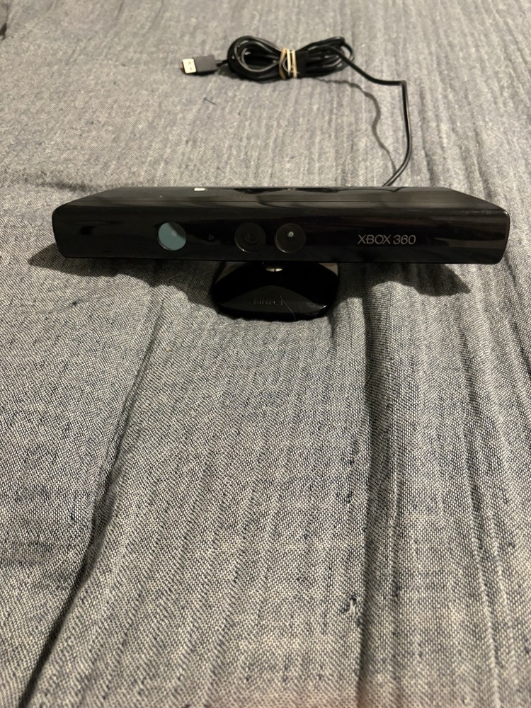 Microsoft Xbox 360 Kinect Sensor Black USB with Dance Central & Wipeout 2