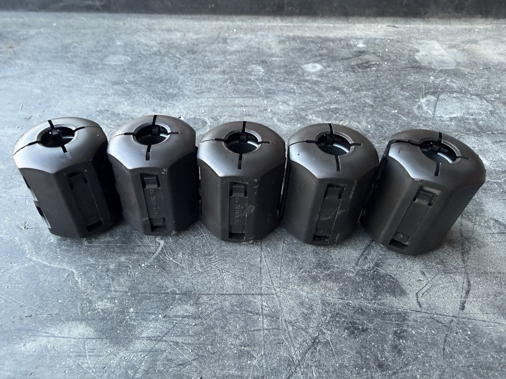 LOT OF 5 FAIR-RITE V0 Core-31 Round Cable Core Assembly