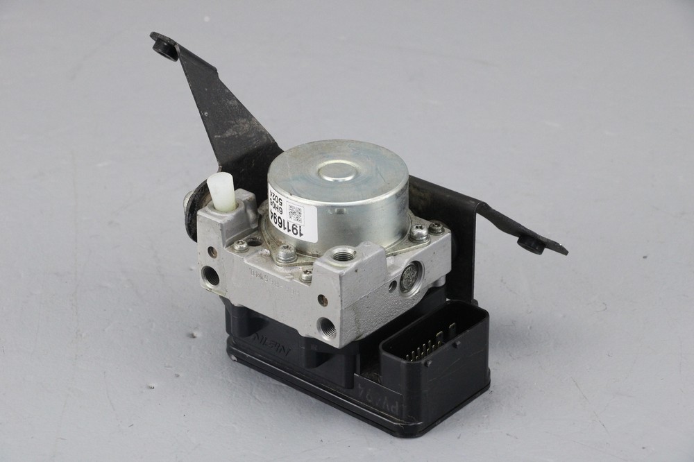 2017 Victory Cross Country ABS PUMP SERVICE MODULE 21,633 MILES