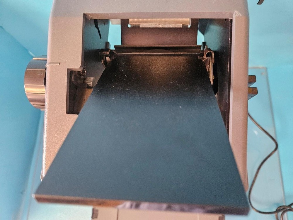 3M 2000 AG OVERHEAD PROJECTOR BRIEFCASE PORTABLE TRANSPARENCY PROJECTOR TESTED