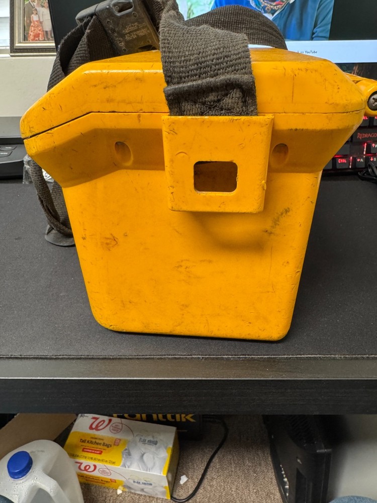 3M Dynatel 965 Subscriber Loop Analyzer Powers On